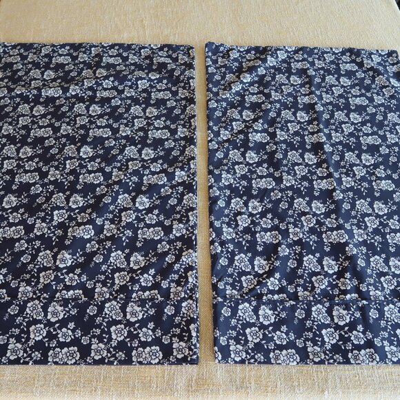 South Point Queen Size Navy & White Floral Pillowcase Pair - Picture 1 of 5